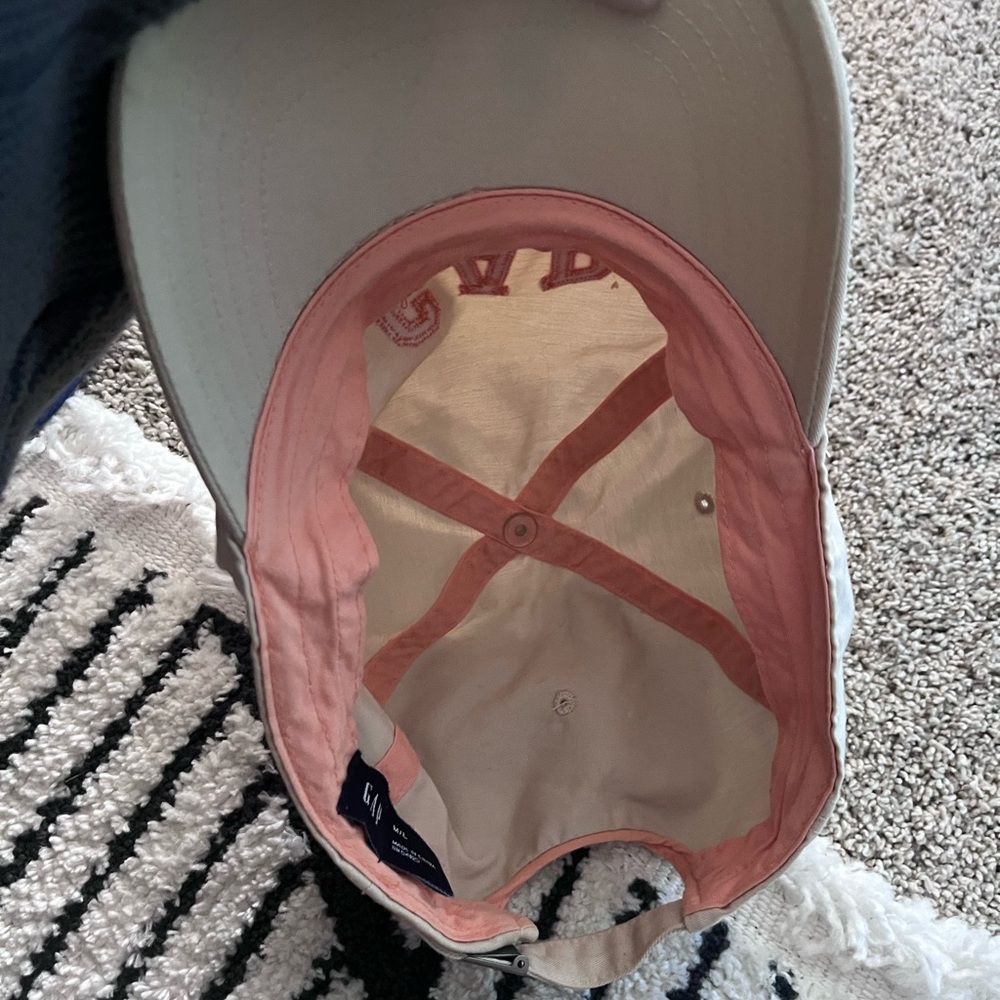 Gap Hat - image 3